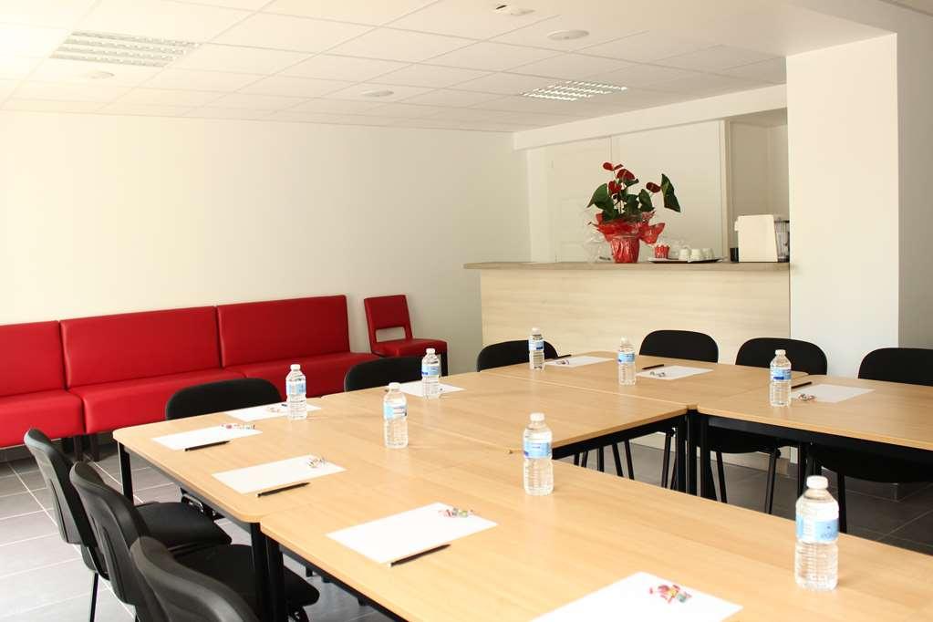 Brit Hotel Brive La Gaillarde - Restaurant La Limousine Malemort Servizi foto