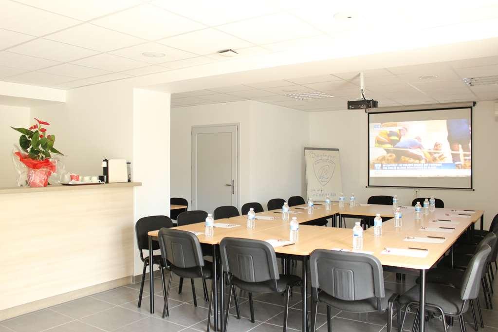 Brit Hotel Brive La Gaillarde - Restaurant La Limousine Malemort Servizi foto