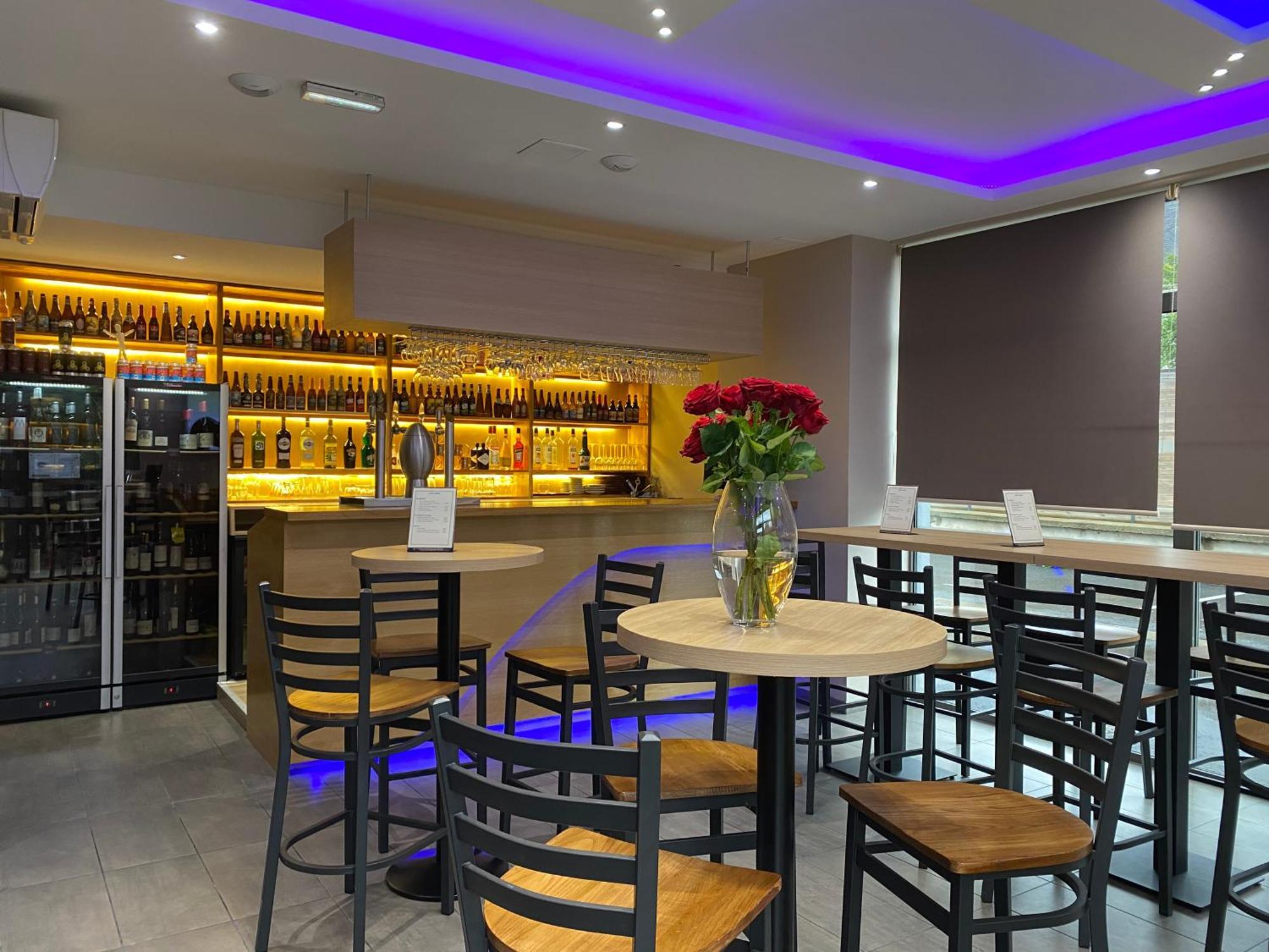 Brit Hotel Brive La Gaillarde - Restaurant La Limousine Malemort Esterno foto