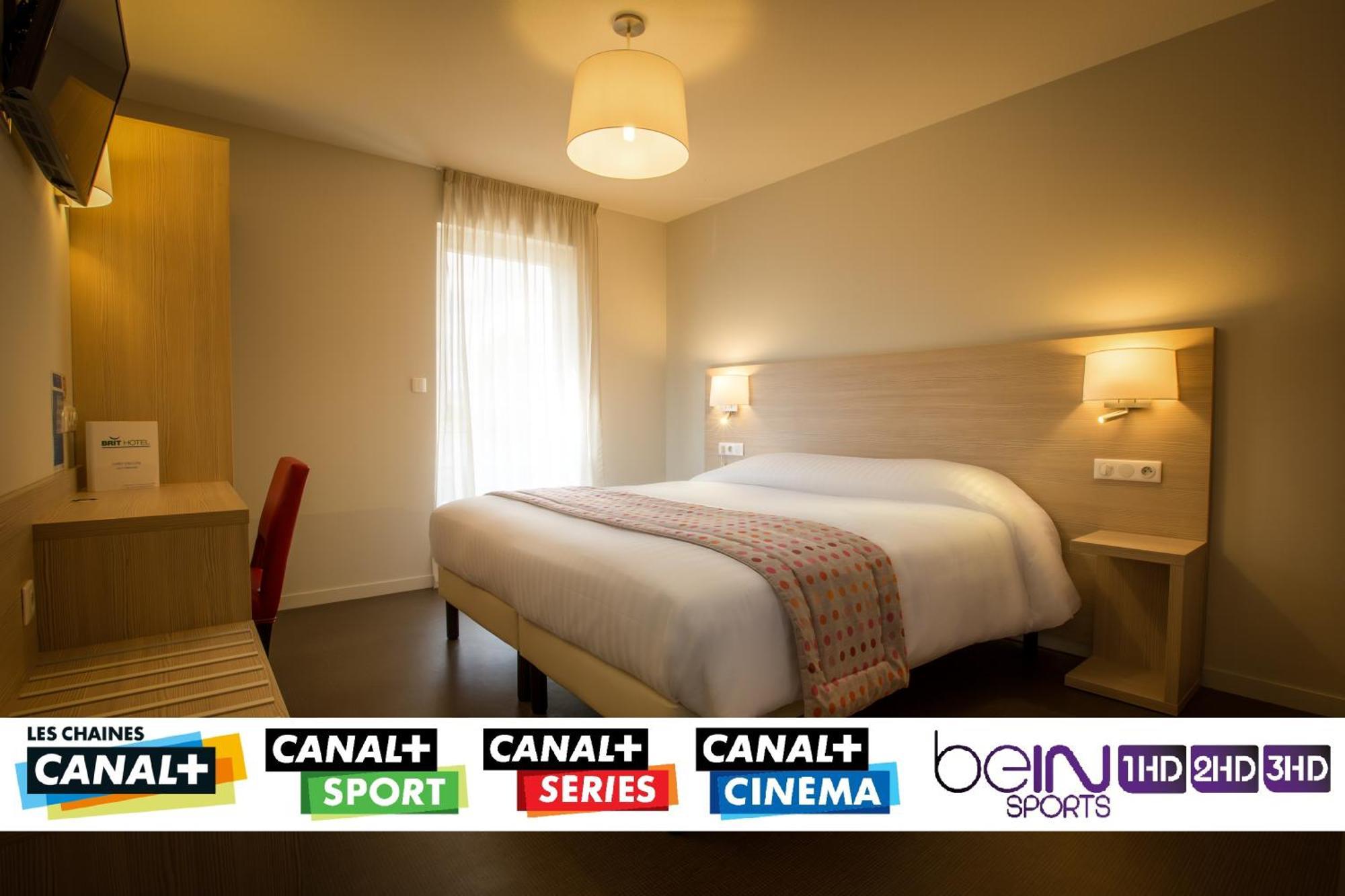 Brit Hotel Brive La Gaillarde - Restaurant La Limousine Malemort Esterno foto